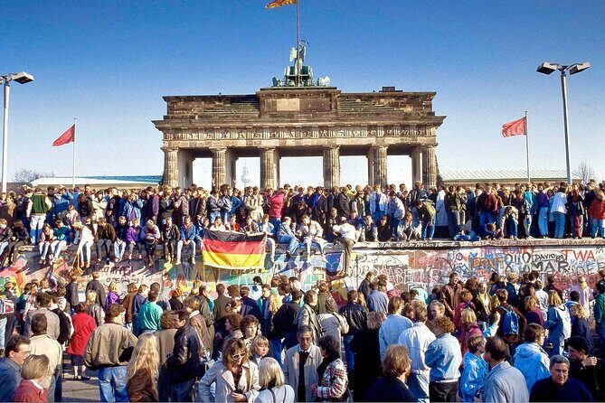 Private Berlin Walking Tour - Meeting at Hotel Adlon and finishing at Bebelplatz