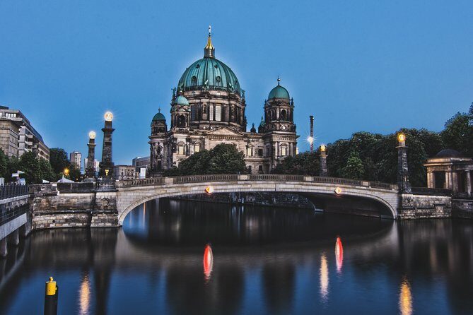 Private Berlin WWII and Cold War History Tour with Local Expert Guide - Brandenburg Gate and the Reichstag: iconic façades with a sharper story