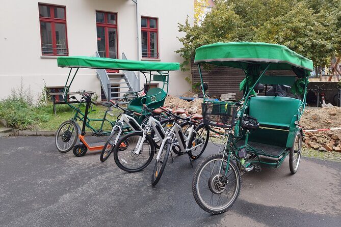 Private Guide Up to Group 6 - ONE Rickshaw, (E)Bikes, E-Scooters - A 3-hour private ride: rickshaw, e-bikes, scooters, and one shared route