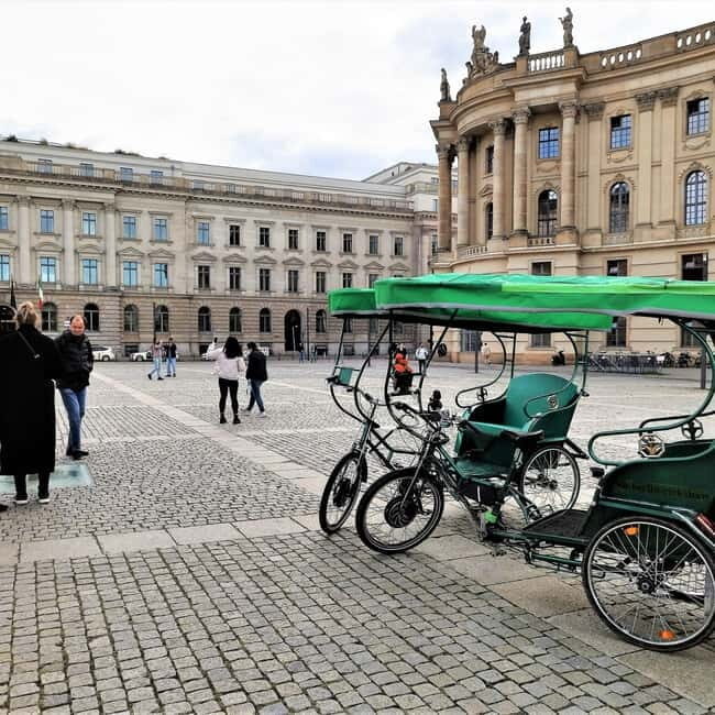 Private (Multi) Rickshaws with Pick-up Hotel - What you get in the rickshaw: comfort, weather cover, and real breaks
