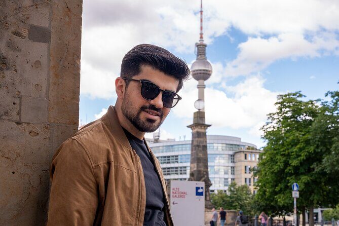 Private Personalized Photoshoot in Berlin - How the Photographer Guides You (Even If You Don’t Love Photos)