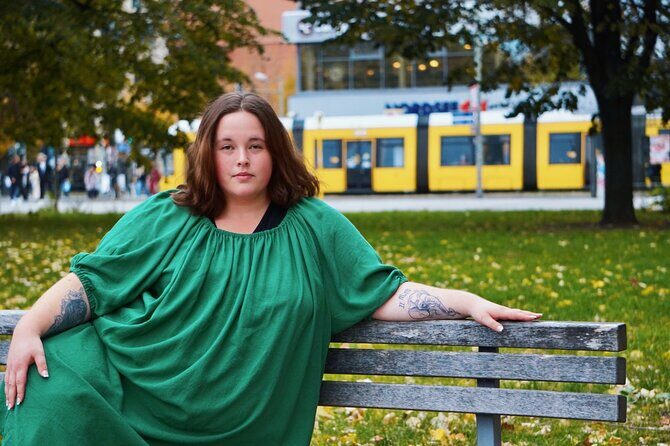 Private Photo Session in the Streets of Berlin - Brandenburg Gate to the Reichstag Area Without the Photo Chaos