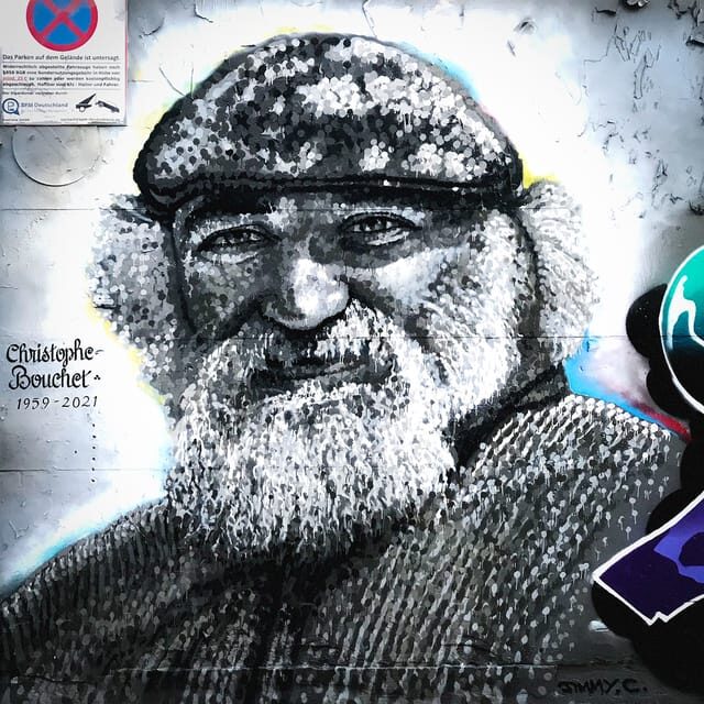 Private Street Art Walking Tour in Berlin-Friedrichshain - Ending at Kino Intimes: Easy Options for Your Next Berlin Move