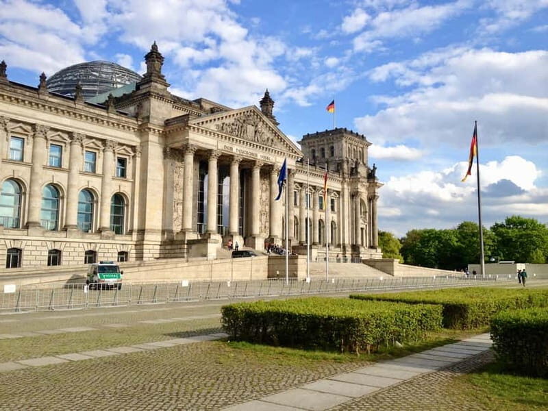 Private Taxi Tour through Berlin East and West and Kiez 4-6h - Museum Island and the Humboldt Forum rooftop: Prussia to the present