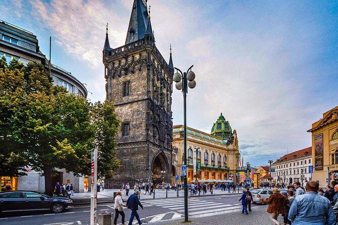 Private Transfer from Berlin to Prague with 4h of Sightseeing - Arrival in Prague: what you can realistically do