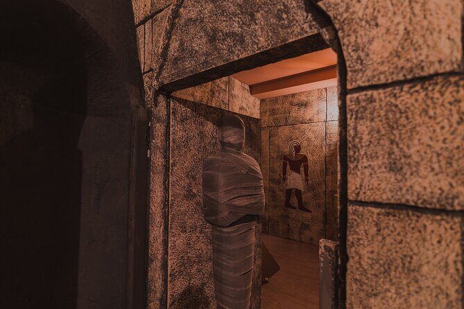Private Tutankhamun's Tomb Live Escape Room in Berlin - Location and arrival: Karl-Marx-Straße can trip you up