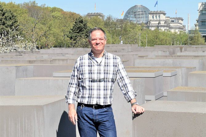 Private Walking Tour Berlin 3 hours: Brandenburg, Historic Center - The Value of English-Speaking Local Experts (and Why That Helps)