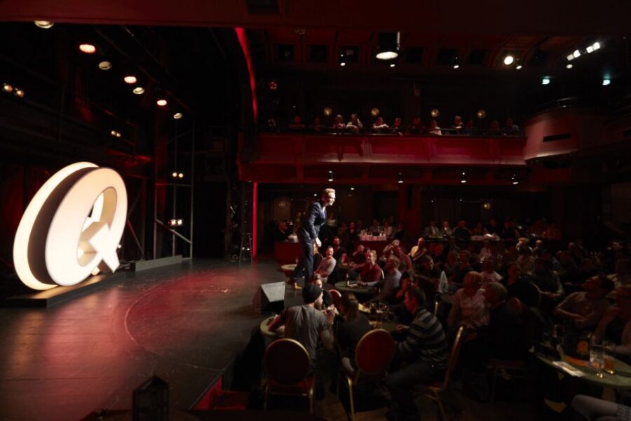 Quatsch Comedy Club Berlin: Die Late Night Show - Seats, sightlines, and why arriving early matters