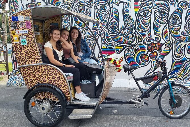 Rickshaw Tours Berlin - Groups of up to 16 people with several rickshaws - Tiergarten’s memorial mood: T-34 tanks and the Wall’s long shadow
