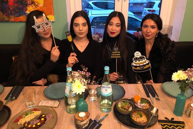 Sharing plate food tour in Berlin - The tasting menu: hearty bites, sweet seduction, and drinks