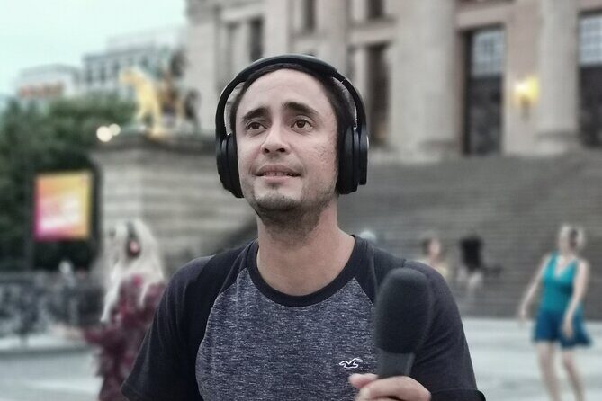 Silent disco through downtown Berlin with flash mobs - Music, Hosts, and Why the DJ Matters