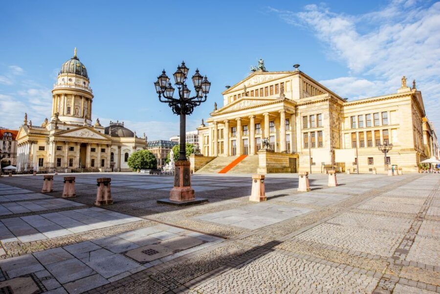 Skip-the-line Berlin Cathedral and Old Town Private Tour - Inside the Berliner Dom: Style, Symbolism, and the Reconstruction Story