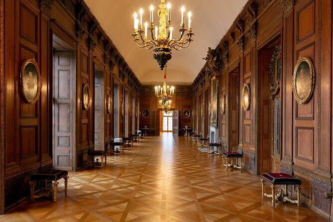 Skip-the-line Charlottenburg Palace Private Tour & Transfers - Charlottenburg Palace gardens: royal garden trends with calm pacing