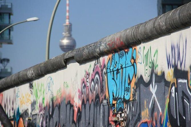 Small-Group Berlin Sightseeing and Food Tour of Prenzlauer Berg and Mitte - A route built around contrasts: Wall-era Berlin and modern food culture