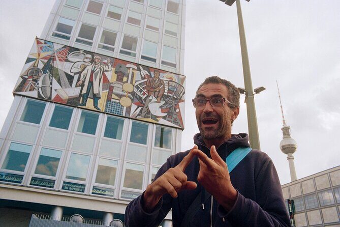 Small Group Walking Tour of East Berlin with a French Guide - Small Group Size, Real Guidance, and the Kind of Explanations to Expect