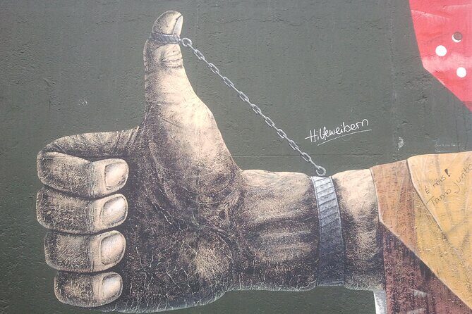 Street Art and Alternative Tour of Berlin in French - Street Art in Berlin: why a guided walk is the smart move