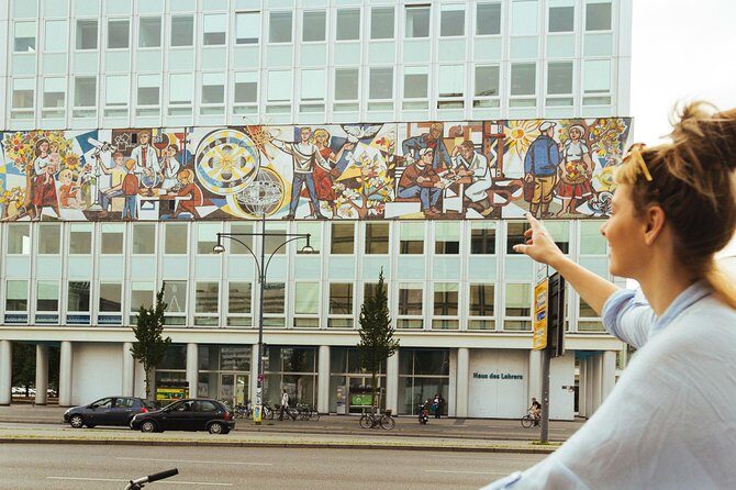 The Beauty of Berlin by Bike: Private Tour - Safety, Communication, and Bike Comfort on a 2.5-Hour Private Ride
