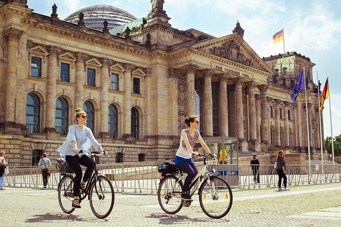 The Beauty of Berlin by Bike: Private Tour - Reichstag Building: A Short Stop With a Big Backstory