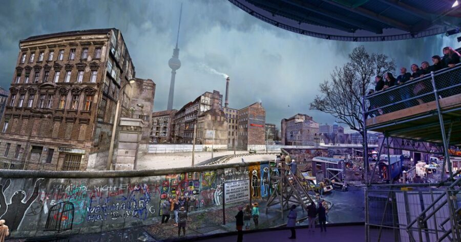 THE WALL: asisi Panorama Berlin Ticket - Yadegar Asisi and the art behind the Panorama